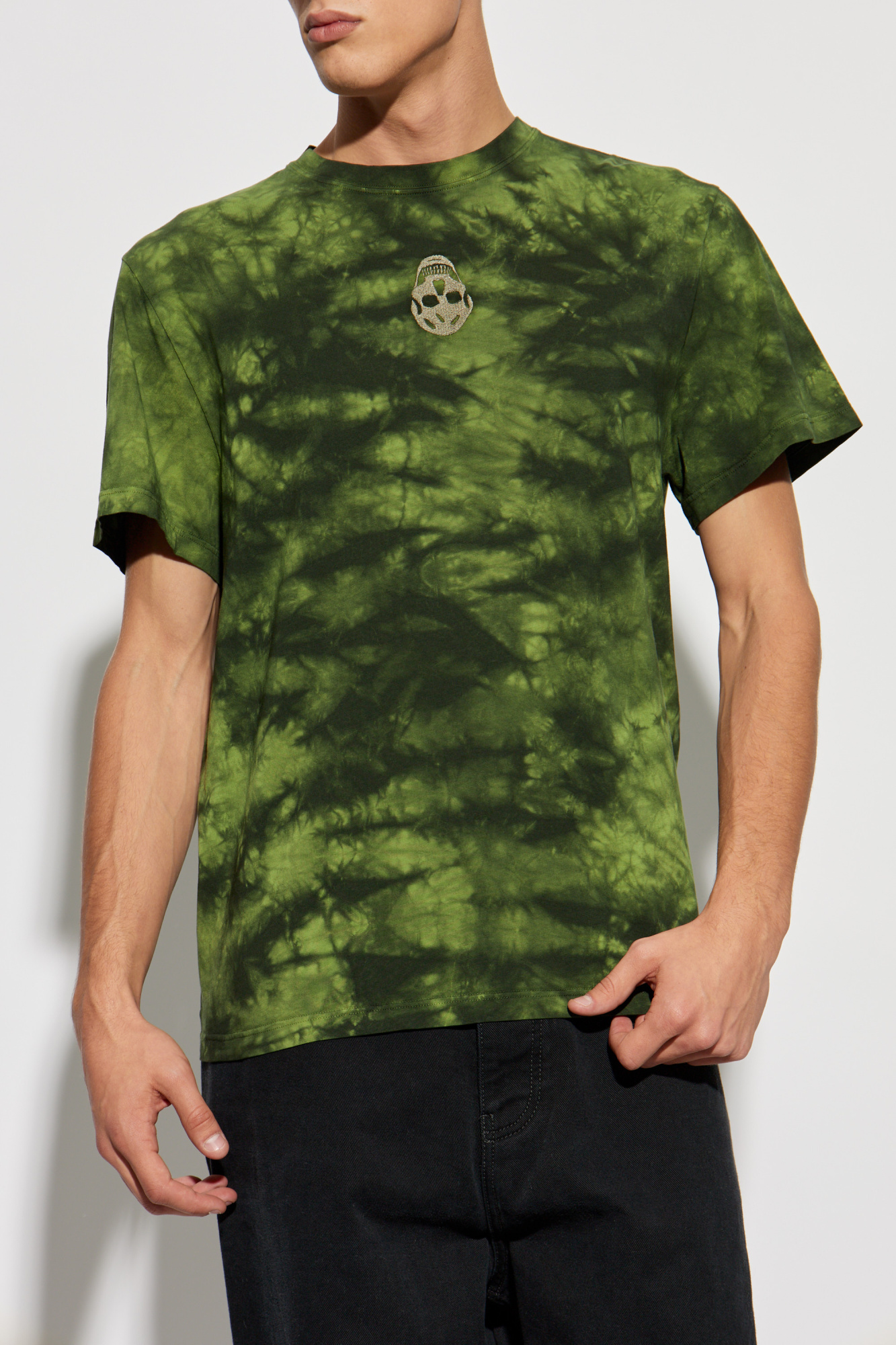 Tシャツ・カットソー ALEXANDER MCQUEEN Men T-shirt Green 808915QXABL 3012 Alexander McQueen T-shirt with Tie dye effect | Men's